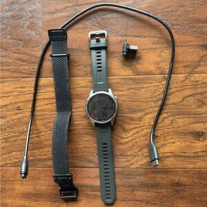 Garmin fēnix 7S Pro Solar Silver with Graphite Band